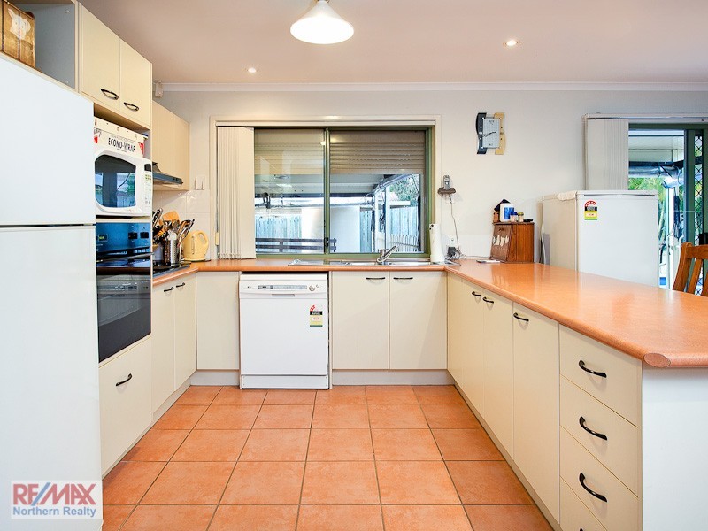 4 Kurrumba Drive, Petrie QLD 4502