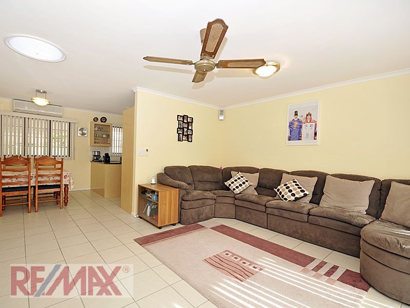 36 Leitchs Rd, Albany Creek QLD 4035