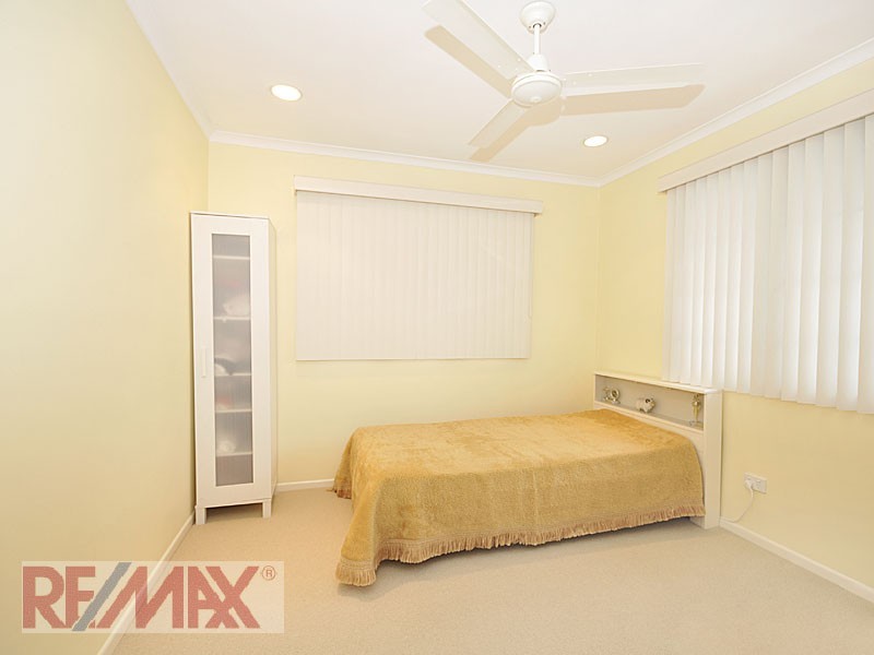 36 Leitchs Rd, Albany Creek QLD 4035