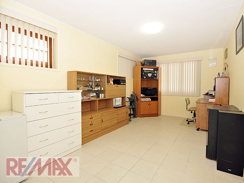 36 Leitchs Rd, Albany Creek QLD 4035