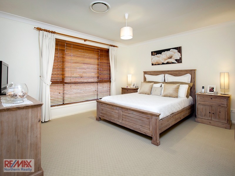 4 Major Court, Cashmere QLD 4500