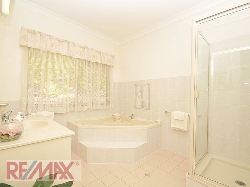 14 Regatta Avenue, Bunya QLD 4055