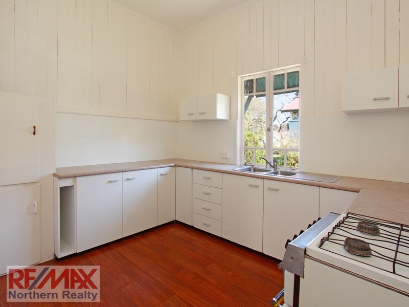 14 Arnott Street, Kedron QLD 4031