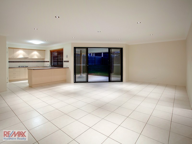 12 Nadine Court, Warner QLD 4500