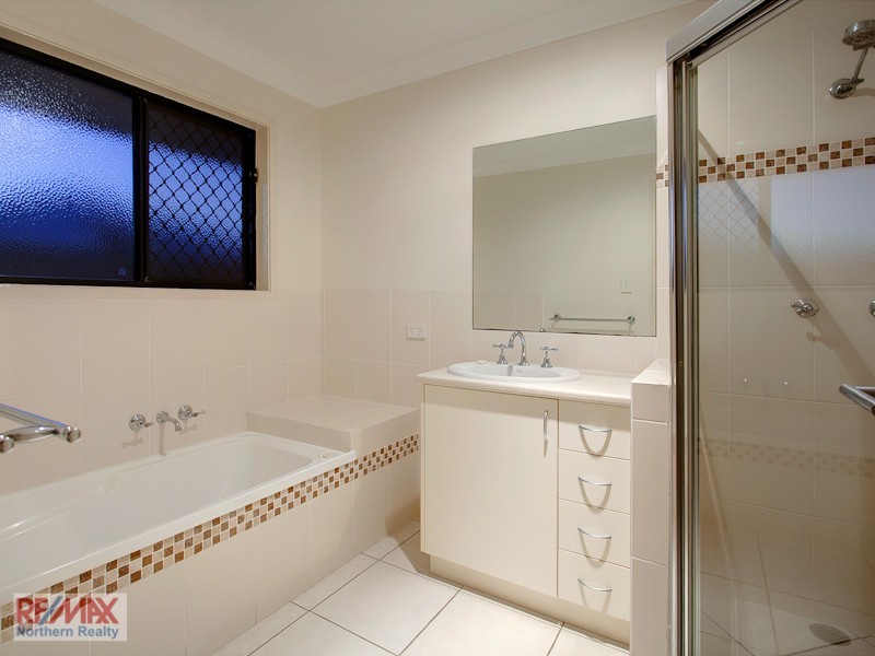 12 Nadine Court, Warner QLD 4500