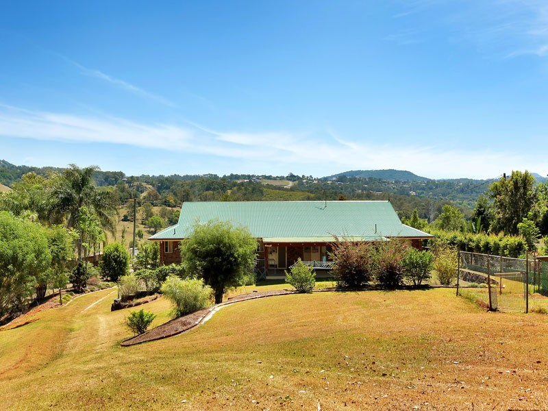 34 Towen View Court, West Woombye QLD 4559