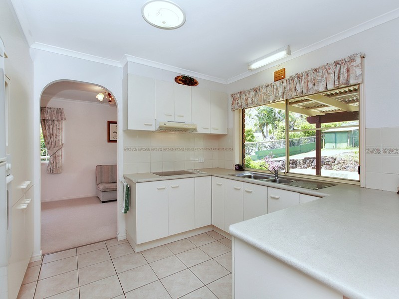 34 Towen View Court, West Woombye QLD 4559
