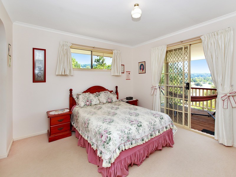 34 Towen View Court, West Woombye QLD 4559