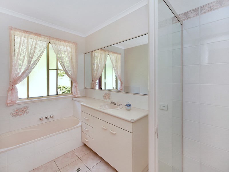 34 Towen View Court, West Woombye QLD 4559