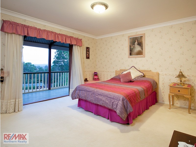 7 Denniston Court, Clear Mountain QLD 4500