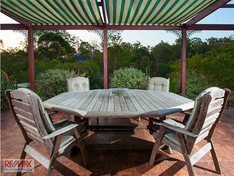 7 Denniston Court, Clear Mountain QLD 4500