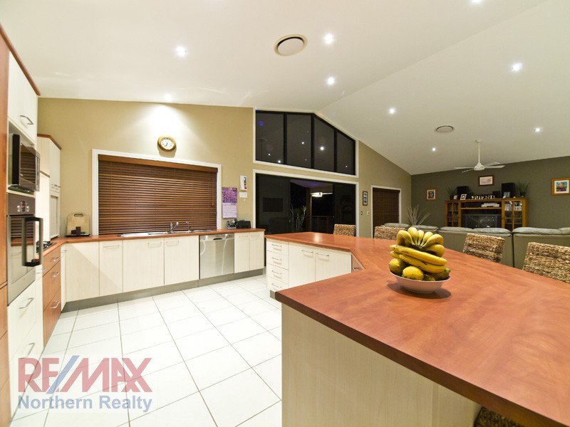 10 Bramwell Court, Cashmere QLD 4500