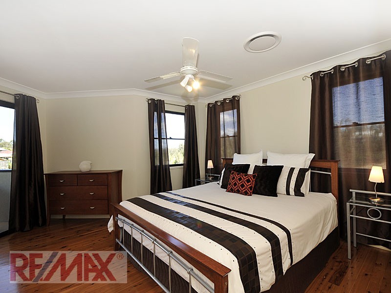 2 Amorosa Ct, Eatons Hill QLD 4037