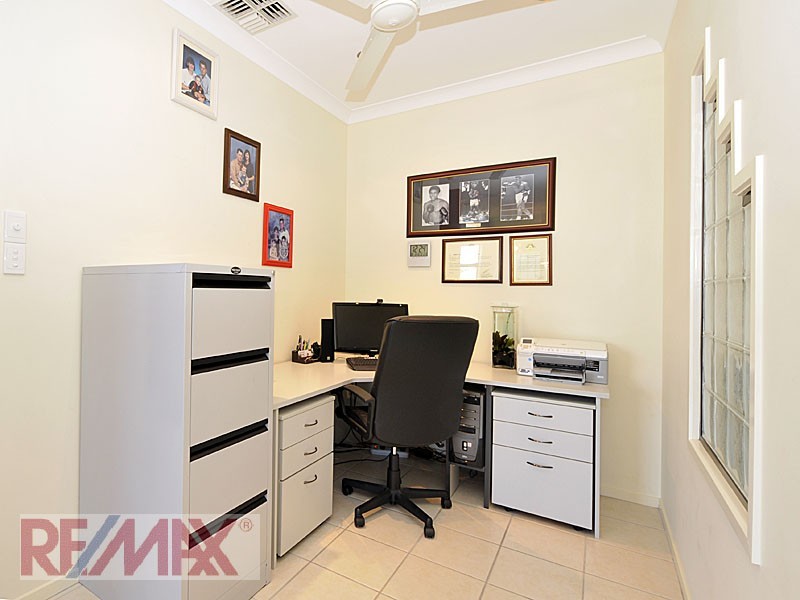 2 Amorosa Ct, Eatons Hill QLD 4037