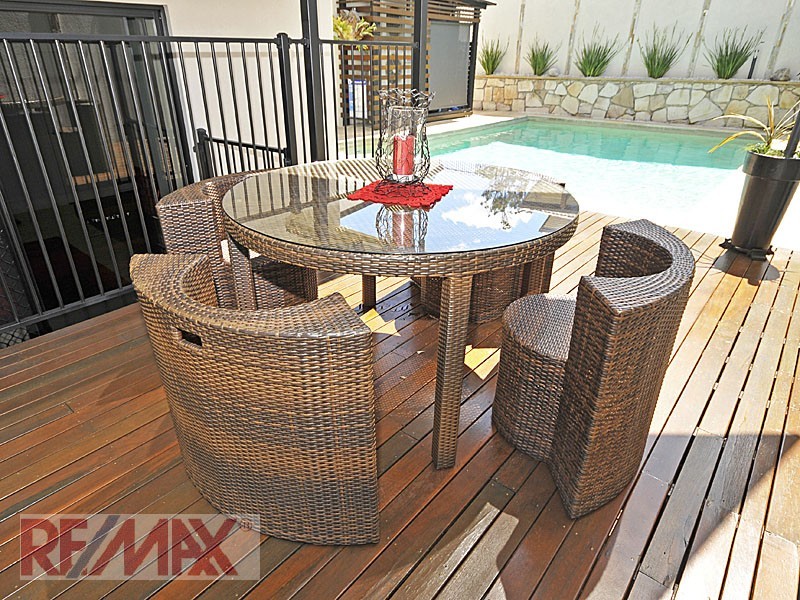 2 Amorosa Ct, Eatons Hill QLD 4037