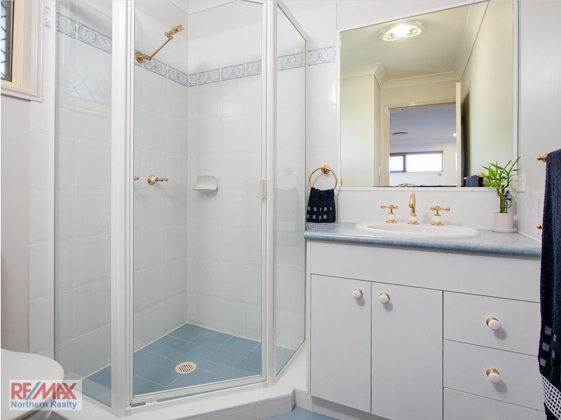 3 Silvereye Crescent, Albany Creek QLD 4035