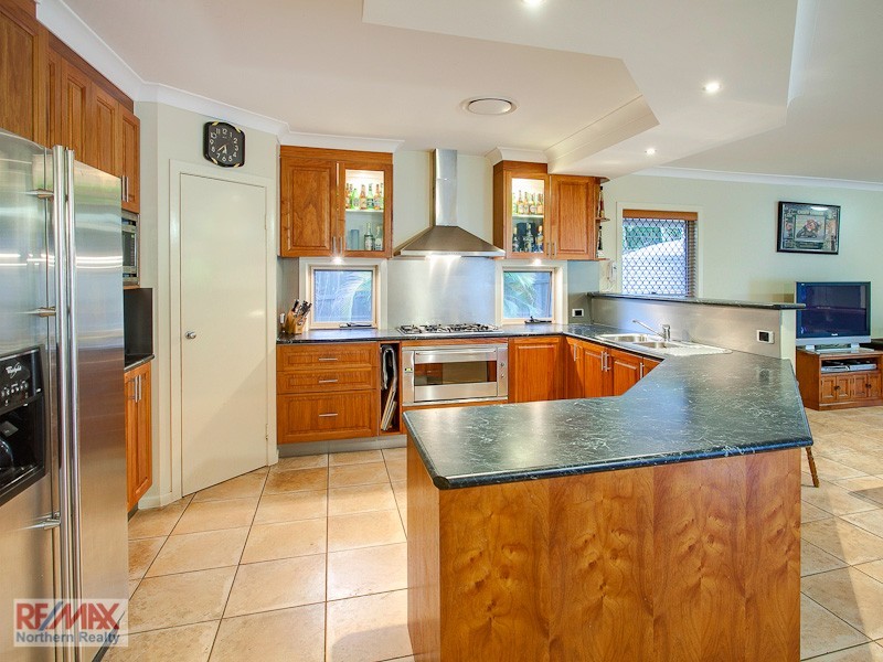 7 VOLVO PL, Joyner QLD 4500