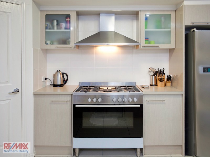 4 Avoca Place, Warner QLD 4500