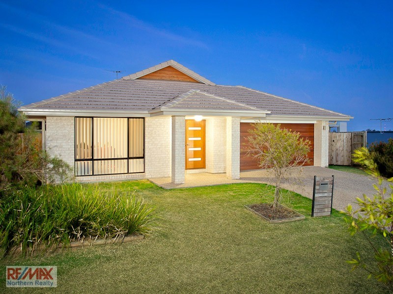 4 Avoca Place, Warner QLD 4500