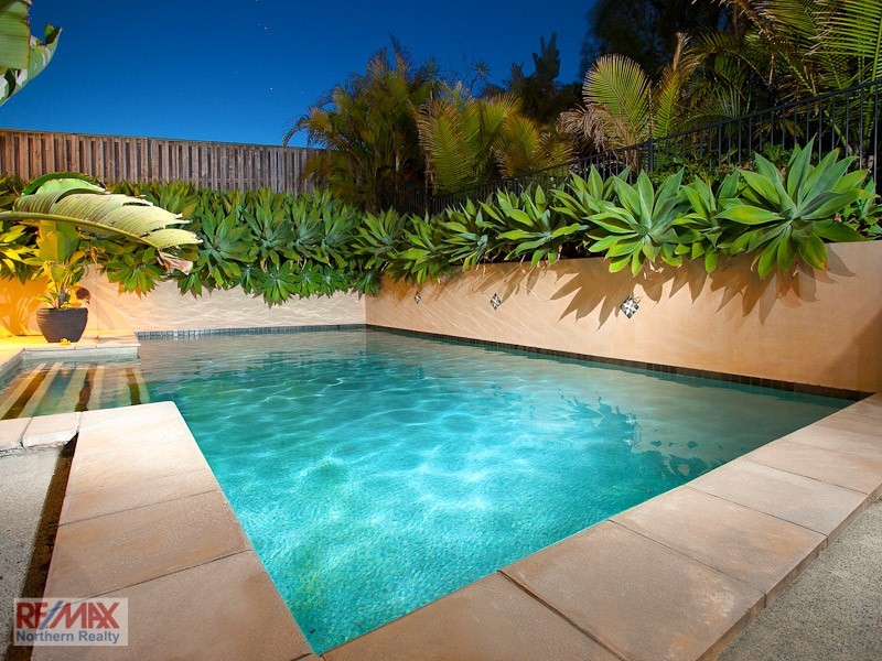 16 Country Club Drive, Albany Creek QLD 4035