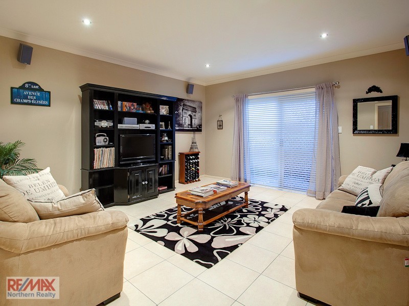 16 Country Club Drive, Albany Creek QLD 4035