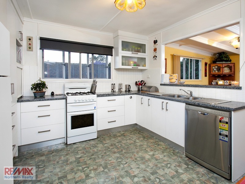 5 Aldren Street, Stafford Heights QLD 4053