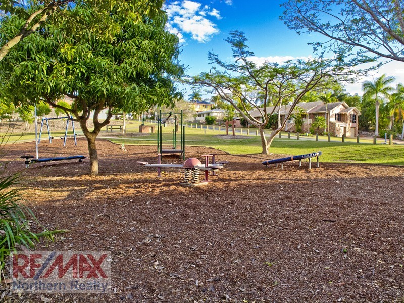 1 Elwood Court, Eatons Hill QLD 4037