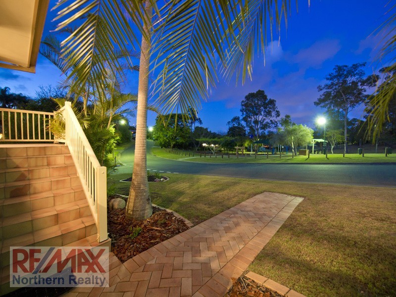 1 Elwood Court, Eatons Hill QLD 4037