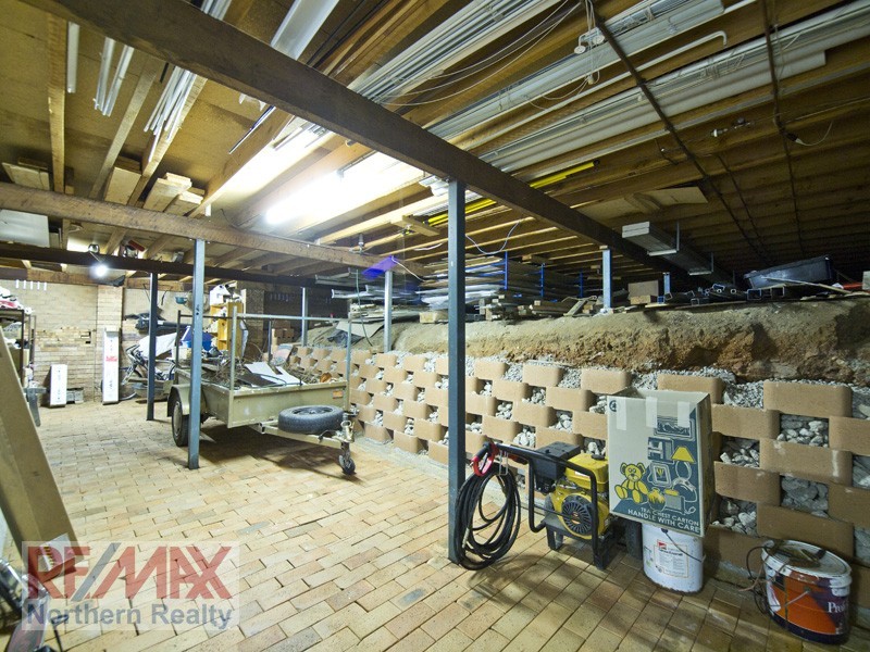 1 Elwood Court, Eatons Hill QLD 4037