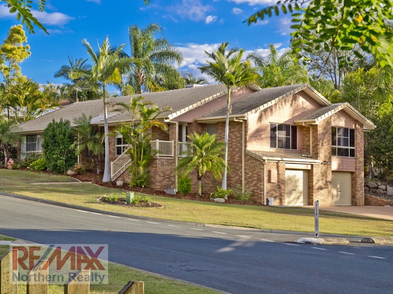 1 Elwood Court, Eatons Hill QLD 4037