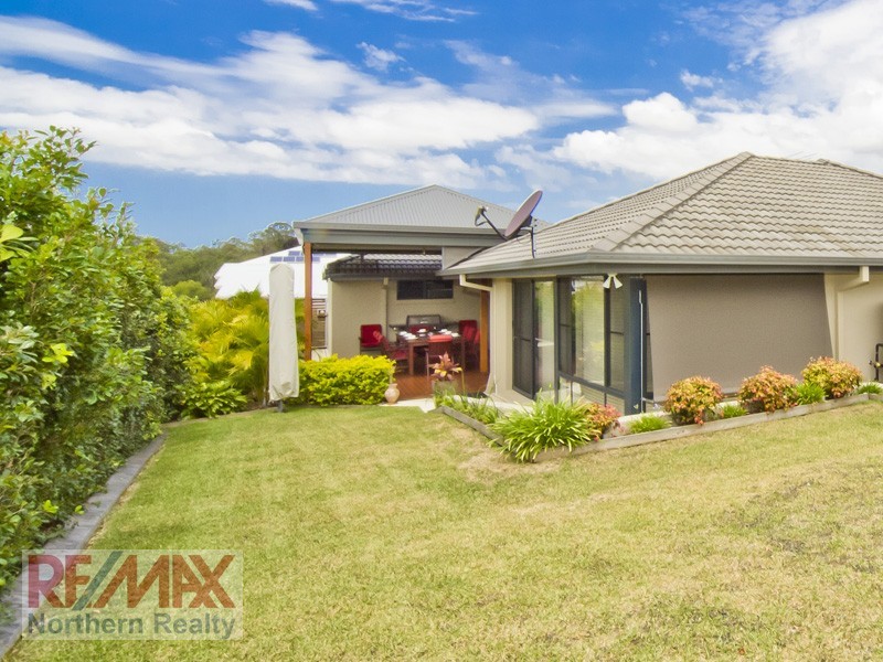 12 Crossing Drive, Eatons Hill QLD 4037