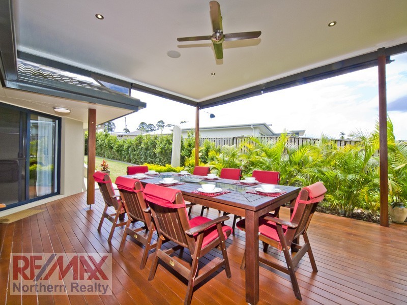 12 Crossing Drive, Eatons Hill QLD 4037