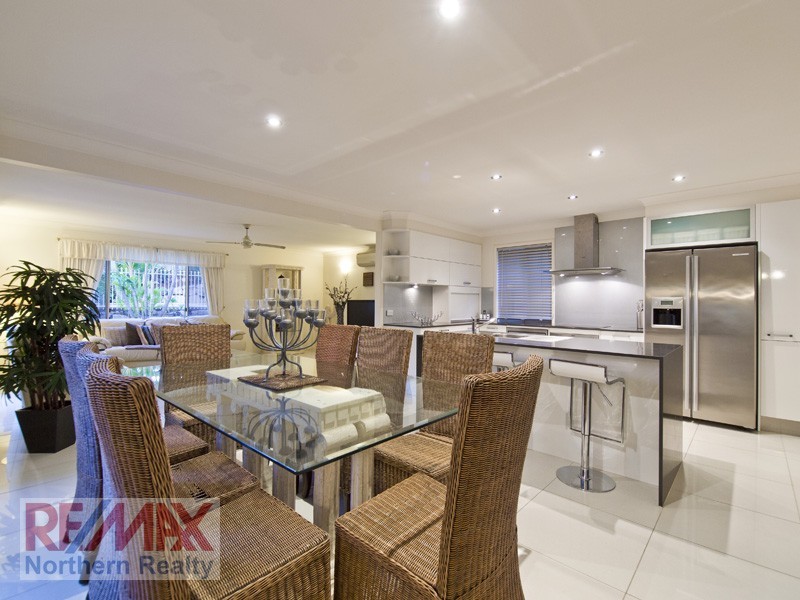 23 Oakmont Cres, Albany Creek QLD 4035