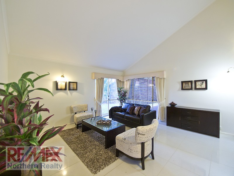 23 Oakmont Cres, Albany Creek QLD 4035