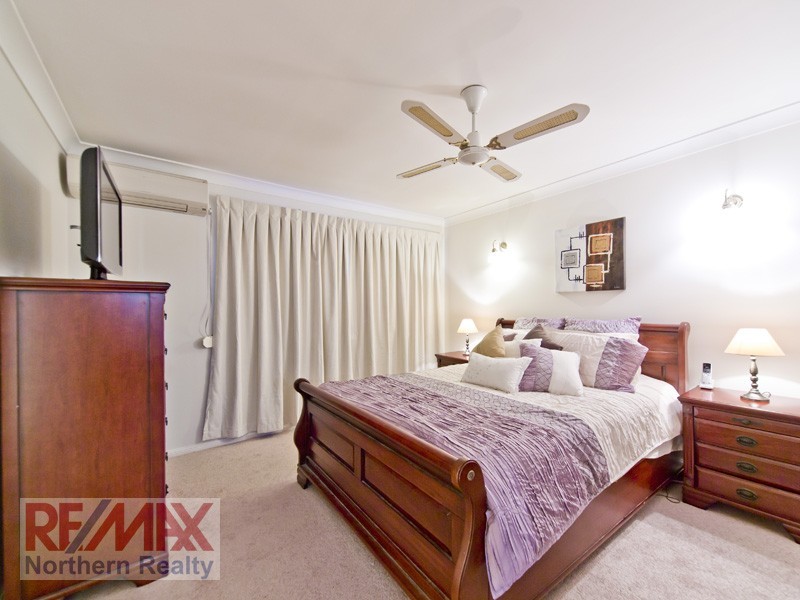 23 Oakmont Cres, Albany Creek QLD 4035