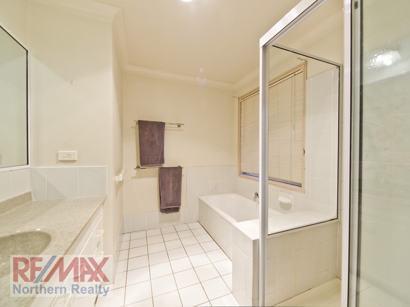 23 Oakmont Cres, Albany Creek QLD 4035