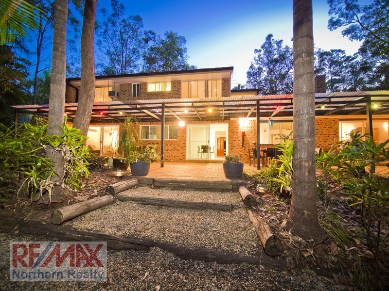 8 Spotted Gum Lane, Cashmere QLD 4500