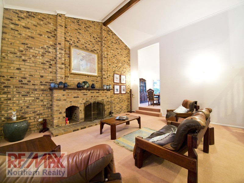 8 Spotted Gum Lane, Cashmere QLD 4500