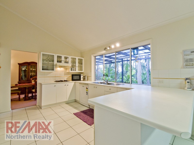 8 Spotted Gum Lane, Cashmere QLD 4500