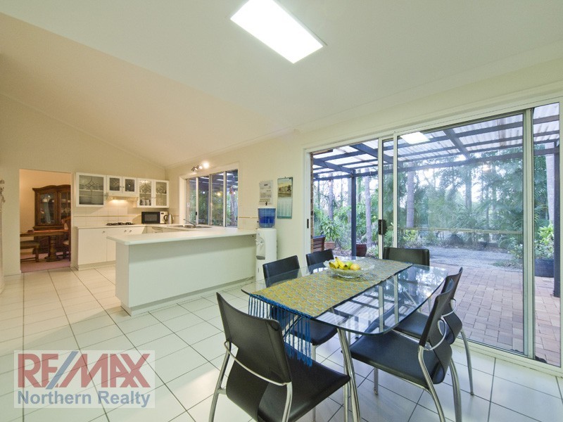 8 Spotted Gum Lane, Cashmere QLD 4500