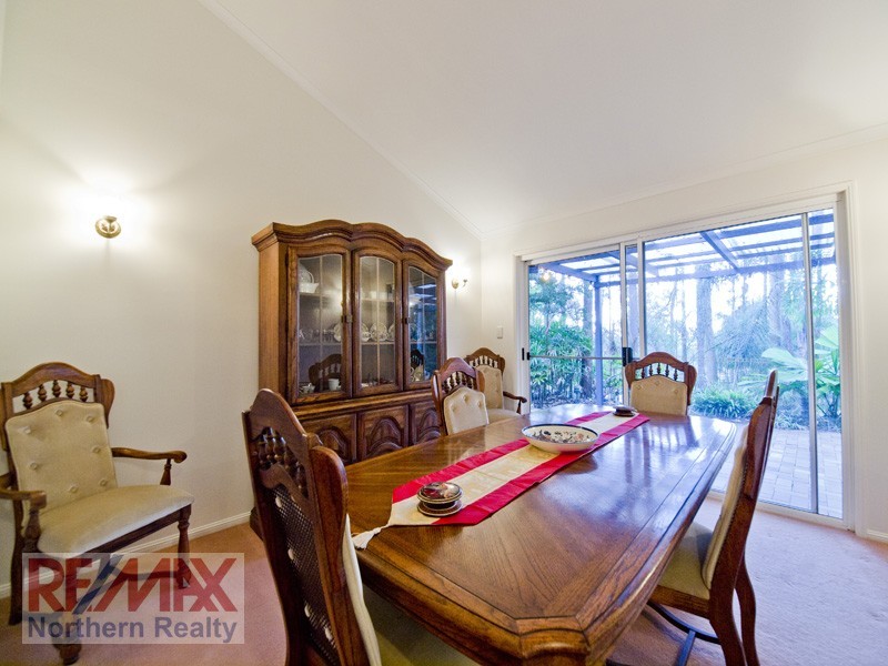 8 Spotted Gum Lane, Cashmere QLD 4500
