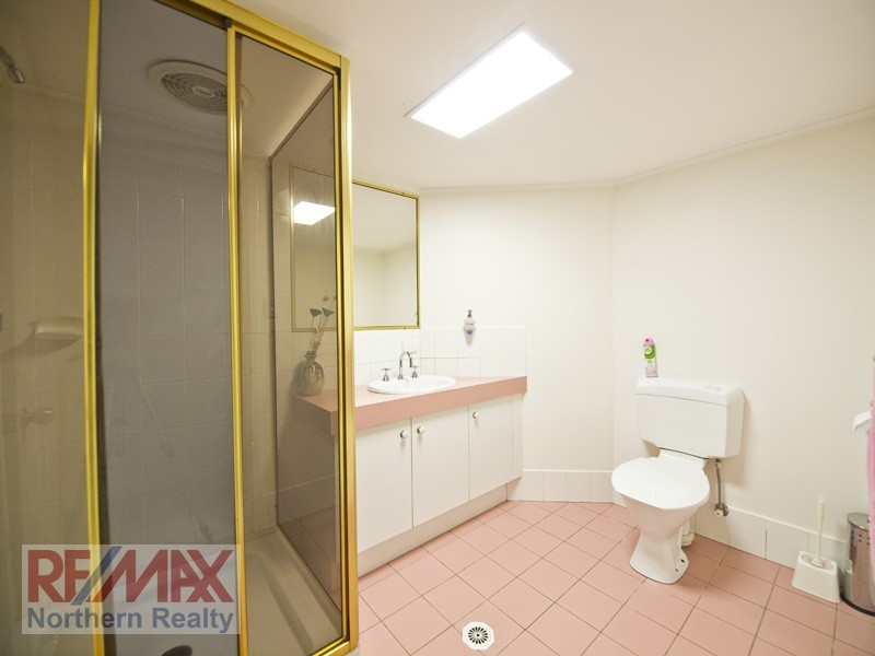 8 Spotted Gum Lane, Cashmere QLD 4500