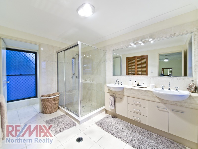 20 Toressian Pl, Cashmere QLD 4500