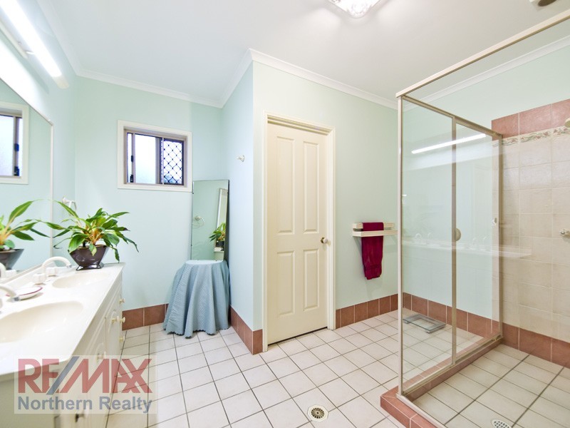 1 Alder Court, Albany Creek QLD 4035