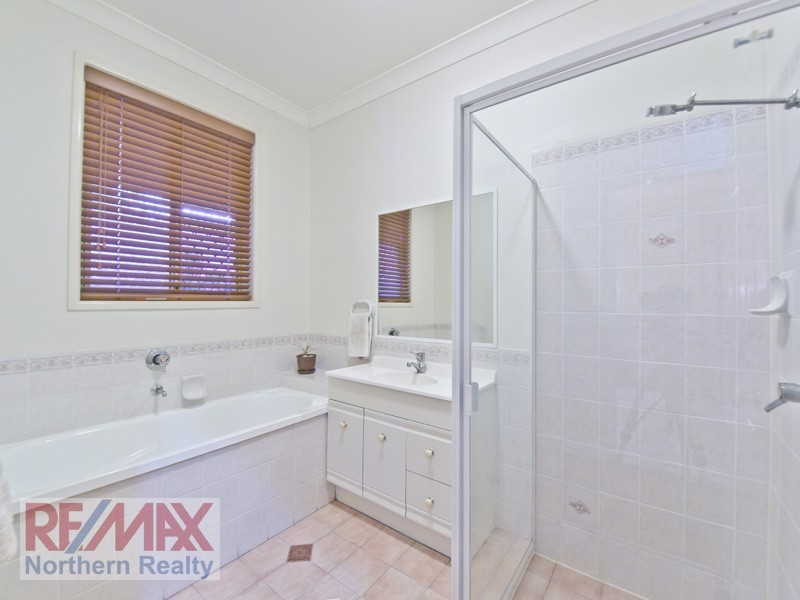 12 Cadagi Court, Albany Creek QLD 4035