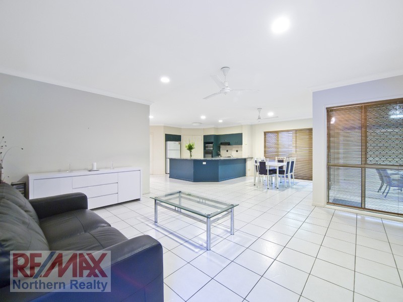 6 Harrow Close, Bridgeman Downs QLD 4035