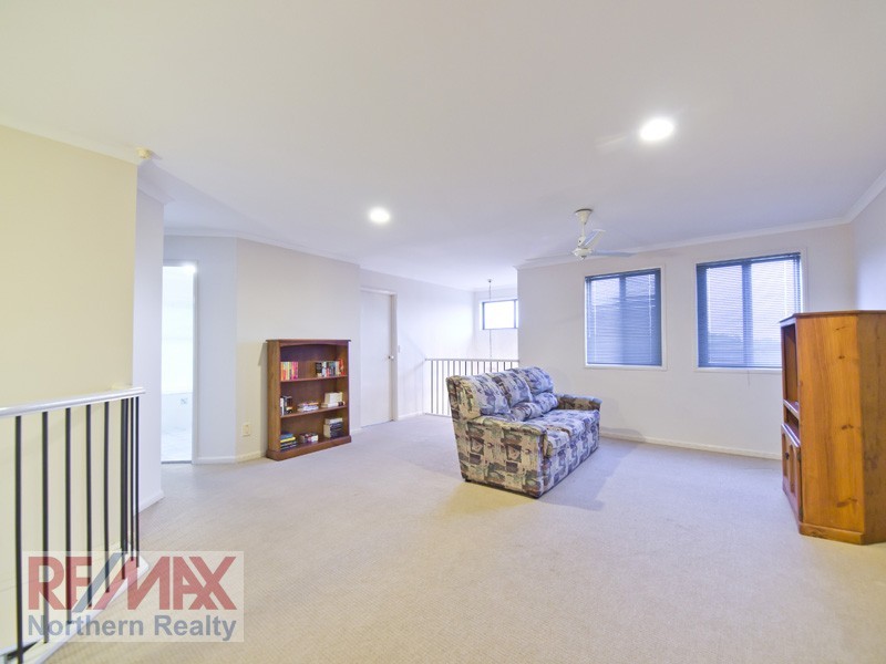6 Harrow Close, Bridgeman Downs QLD 4035