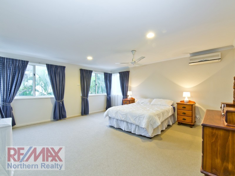 6 Harrow Close, Bridgeman Downs QLD 4035