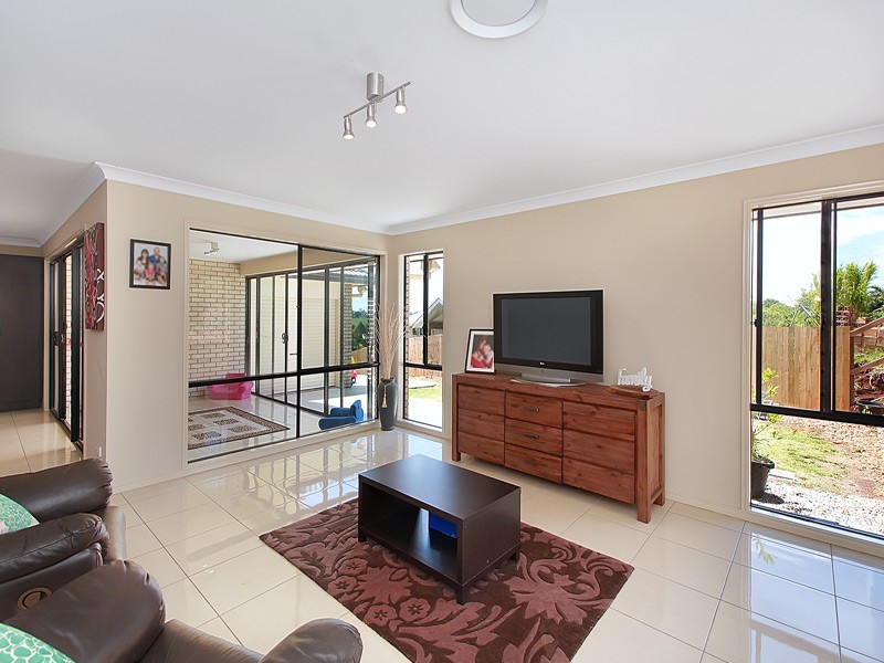 10 Woodpecker Close, Maleny QLD 4552