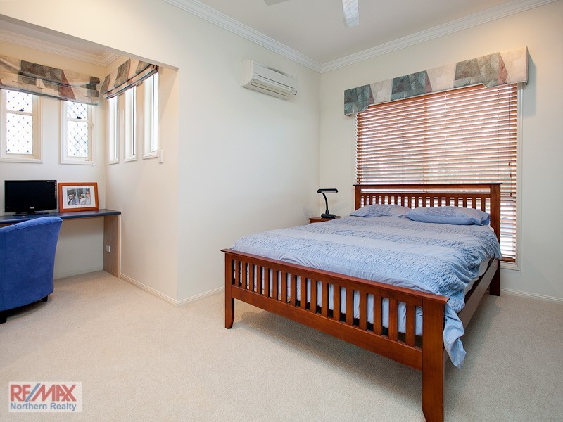 24 Country Club Drive, Albany Creek QLD 4035